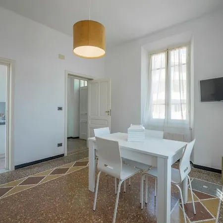 Trilocale Con Parcheggio - Апартаменты Пьетра-Лигуре