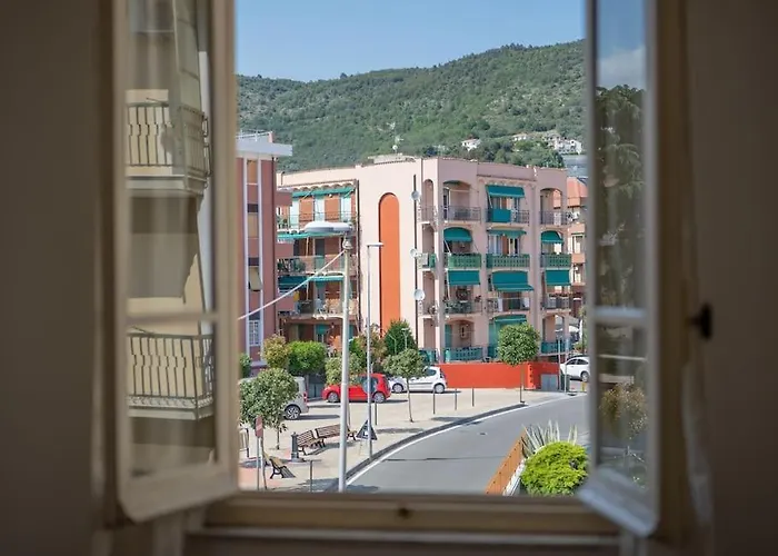 Apartman Trilocale Con Parcheggio - Pietra Ligure