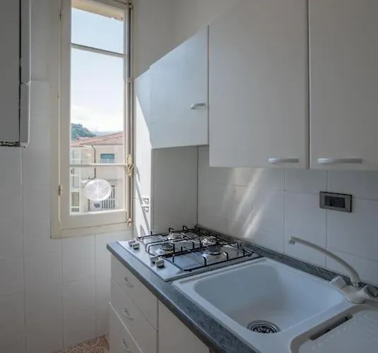 Apartmán Trilocale Con Parcheggio - Pietra Ligure