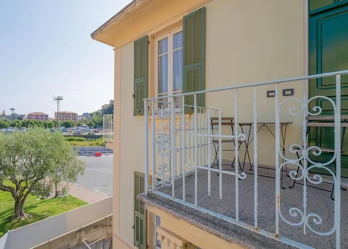 Trilocale Con Parcheggio - * Pietra Ligure