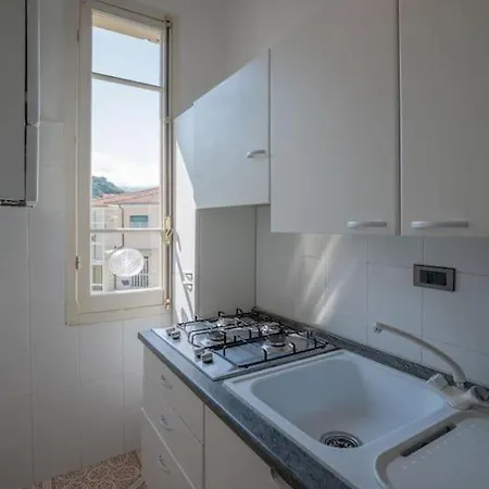 Apartment Trilocale Con Parcheggio - Pietra Ligure