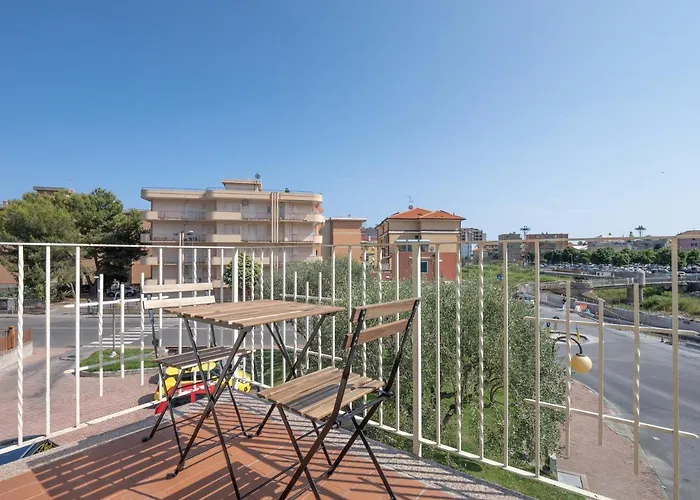Trilocale Con Parcheggio - * Pietra Ligure